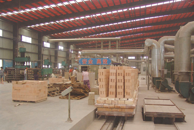 揭秘：耐火磚攪拌機(jī)憑借其獨(dú)特的攪拌工藝是如何應(yīng)對(duì)物料的高勻質(zhì)混合需求的