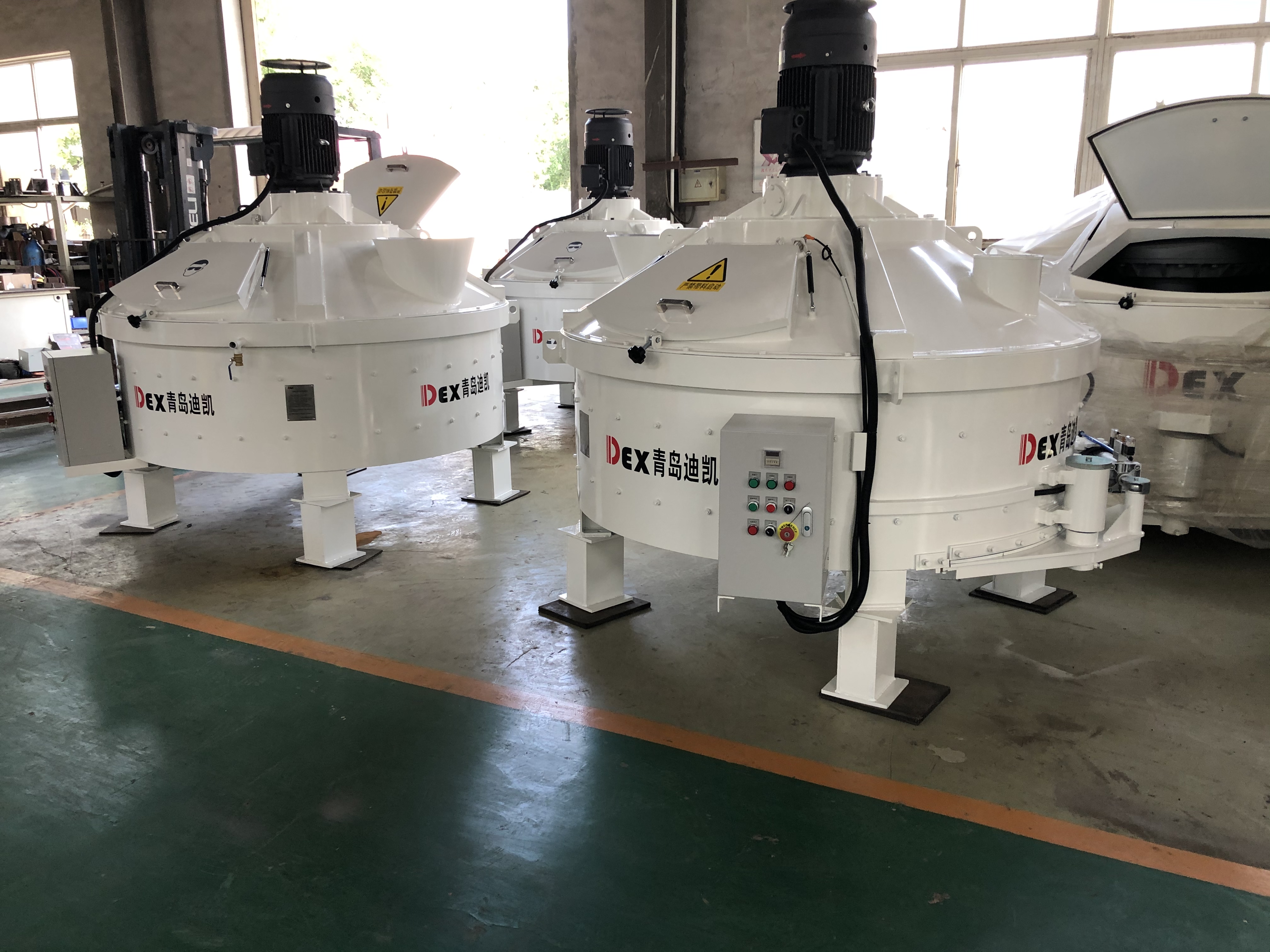 行星式混凝土攪拌機(jī)